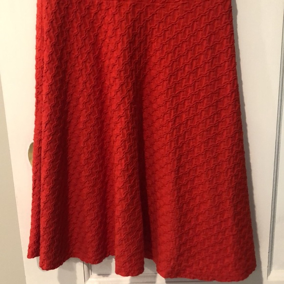 Red dress - Picture 3 of 4